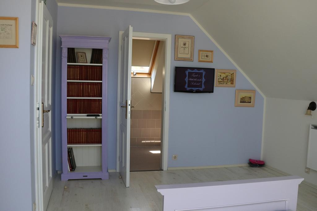 Fogado A Patkolokovacshoz Vendeghaz Szekszard B&B 외부 사진